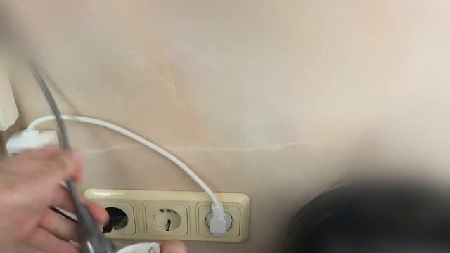 Замена тройника старого образца на разветвитель с евророзетками – с заземляющими контактами