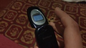Я получил телефон Samsung SGH-X460 и показываю как он выглядит, работает и заряжается.