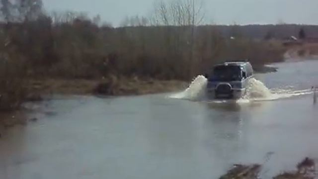 Мицубиси Делика кирпич,Томские разливы. смотреть онлайн