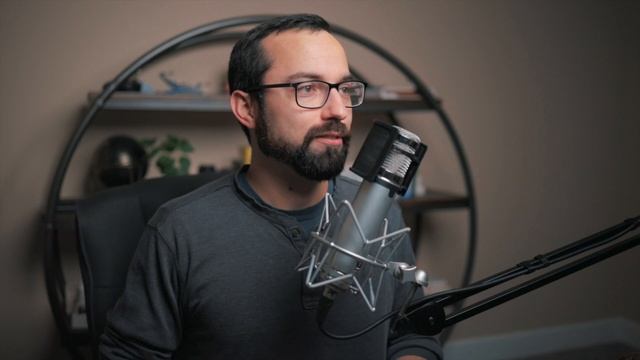 Shiny Object Syndrome: Apple Releases MacBook Pro M2 Pro and Max смотреть онлайн