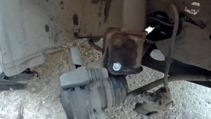 Высверливаем прикипевший болт.Меняем стойки на Ладе Самара.