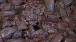 Тушеная капуста с куриной печенью. Braised cabbage with chicken liver.