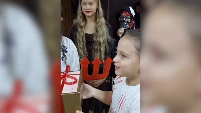 Спасибо ученикам и их родителям за поздравления с Днём тренера ☺️? смотреть онлайн