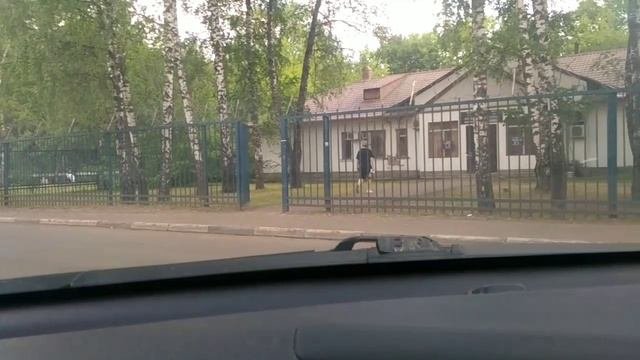 Взорвалось колесо грузовика.