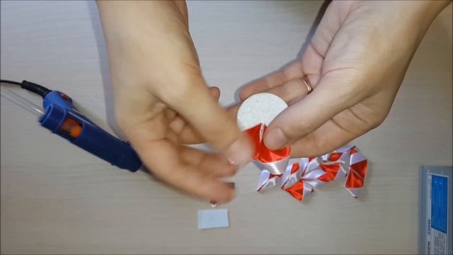 Заколки из атласных лент в школу. Канзаши. смотреть онлайн