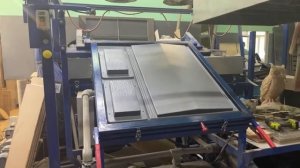 Производство пластиковых форм из АБС-пластика для отливки двускатного парапета и брусчатки Домино