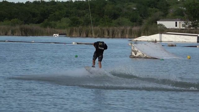 BACK ROLL TO BLIND - HOW TO - WAKEBOARDING - ROLL TO BLIND - BACKROLL смотреть онлайн