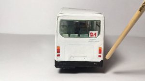 Модель ГАЗ-A64R42 (ГАЗель Next) из бумаги.