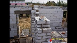 примыкание кирпичной стены с газосиликатной.