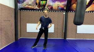 Отталкиваемся от стены ногой (прыжок от стены)