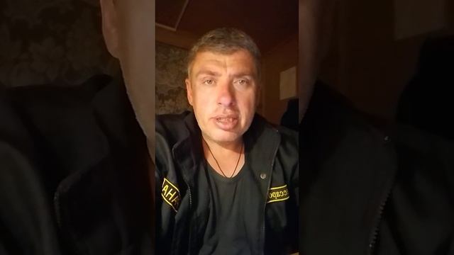 С теми кто не ценит тебя, не нужно ругаться. Комиссаров Эдуард Михайлович - Грустные цитаты, мудрые.