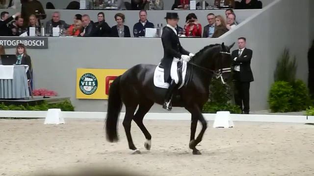 Edward Gal Undercover GP KUR Indoor Brabant'13 смотреть онлайн
