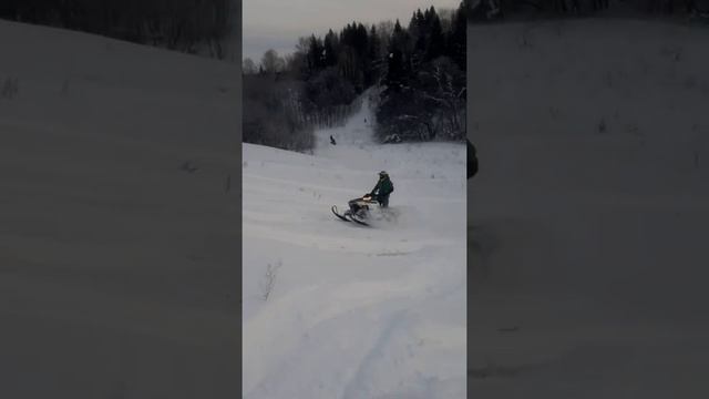 Катка на снегоходах смотреть онлайн