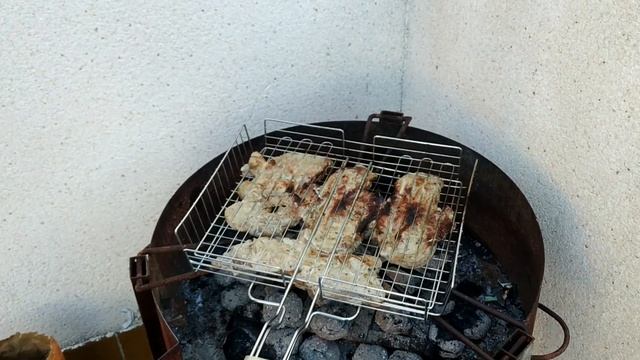 Готовим шашлык из испанской свинины на углях  Чем ещё заняться в Испании  100 баллов по Лазерсону