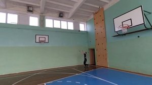 Волейбол. Верхняя подача в замедленном (SlowMotion )Как подать мяч в волейболе