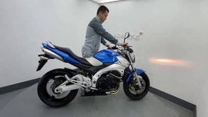 Suzuki GSR400 2007