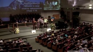 Кружится и падает лист кленовый..