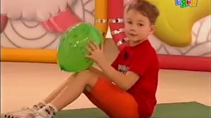 Разминка с шариком Прыг скок команда - Зарядка для малышей!