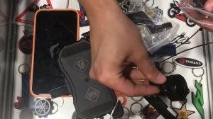 Держатель телефона на руль мотоцикла с беспроводной зарядкой и USB / www.kushitani.ru