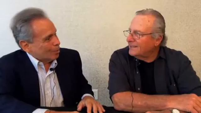 VCB Vinyl City Broadcasting, Jimmy Stephens of the Safaris Interview Public смотреть онлайн