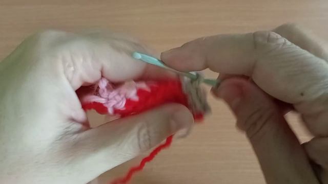 ИЗ ОСТАТКОВ пряжи вяжем крючком КОВРИКИ, ПЛЕДЫ, ПОКРЫВАЛА
