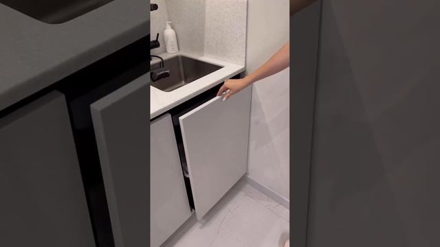 Если мойка установлена в углу кухни , это идеальное решение?? #порядокнакухне #большаякухня