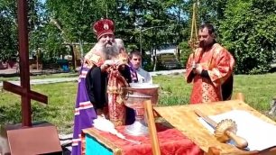 Освящение Поклонного креста в с. Яковлевка.mp4