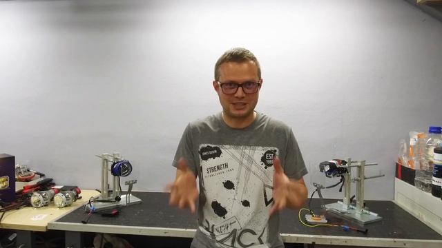 Сравниваем Hella F1, Hella 3R Universal, Laser-Led, Bi-led GTR и штатный  Full-Led Mercedes GLS