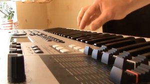 Rihanna - Rude Boy  (Instrumental synth Cover)