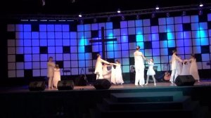 Танец 'МАМА'