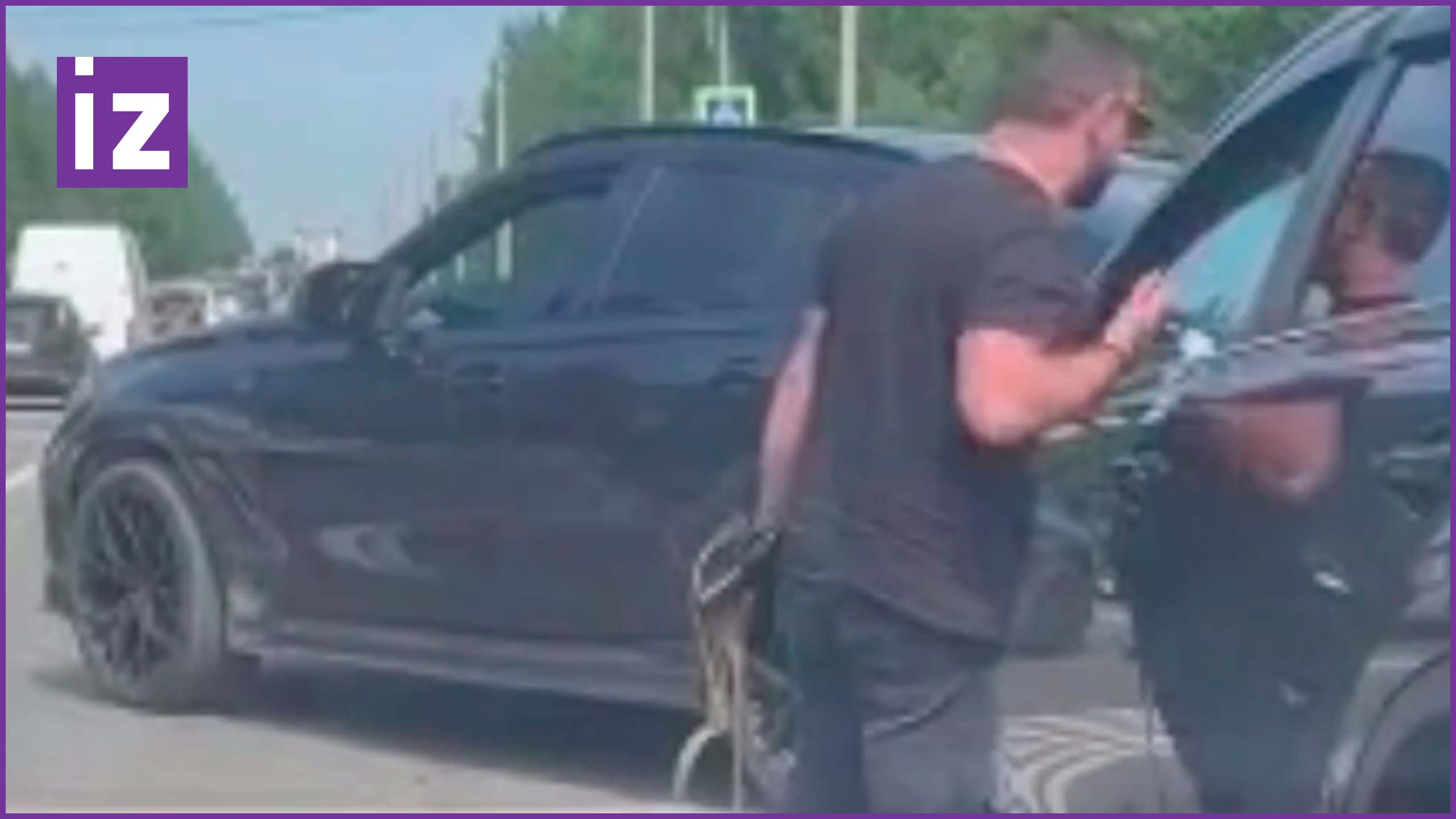 в новокузнецке водитель угрожал пистолетом. нож для автомобиля. угрожал пистолетом водителю. бешеный гаишник. гаишник фотографирует.