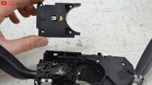 Ремонт под рулевого переключателя дальнего света Volkswagen Polo - Repair the steering beam switc