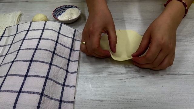 КУРНИКИ! Шикарное тесто и Сочнейшая начинка! Мини Пироги с Курицей и Картофелем!