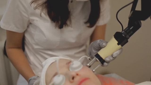 фракционная лазерная шлифовка лица DERMABLATE смотреть онлайн