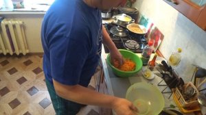 Салат из пророщенной сои.