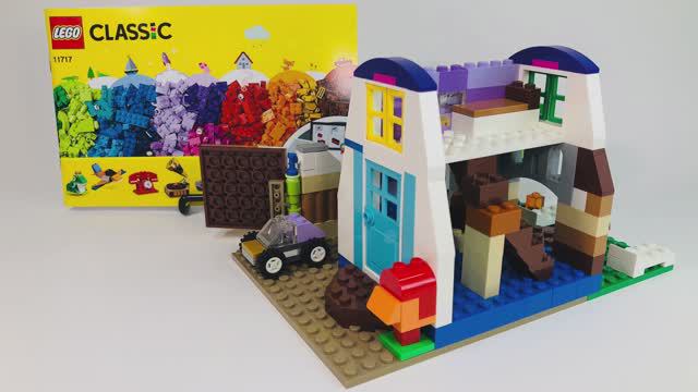 Сборка конструктора Лего Классик 11717 дом с гаражом и садом