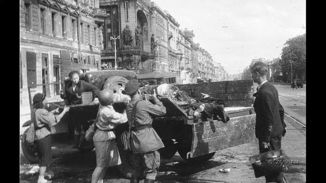 Слушай, Ленинград! смотреть онлайн