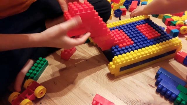 Экскаватор из конструктора на 800+ подписчиков! смотреть онлайн