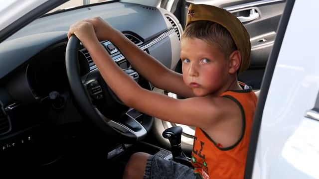 Презентация нового KIA Rio ТРИНИТИ МОТОРС 5 августа 2017 г. смотреть онлайн