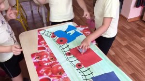 Коллективная аппликация "Паровозик из Ромашково" старшая группа