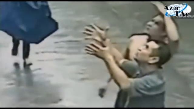 Мужчина спас ребенка смотреть онлайн