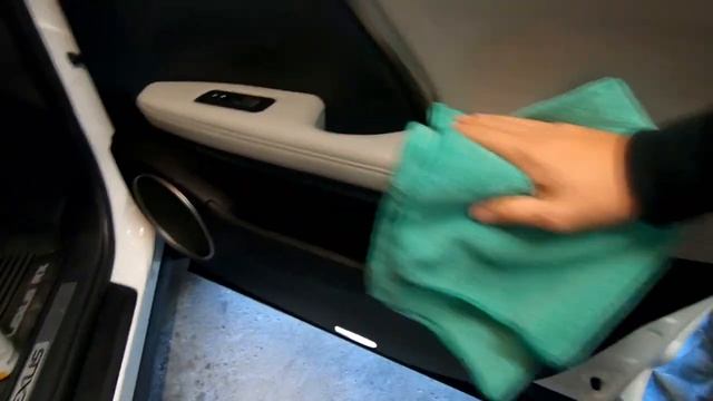 How To Ceramic Coat Your Leather And Trim Lexus RX450H CQUARTS смотреть онлайн