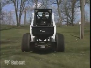 Разбрасыватель соли и песка Bobcat.mp4