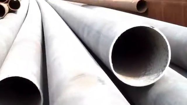 Водопроводные трубы металлические отличного качества.