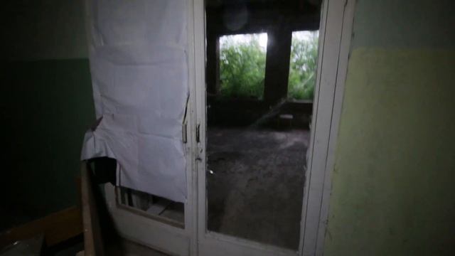 База отдыха в лесах Удмуртии \ Заброшенная столовая \ Нашли старую статую