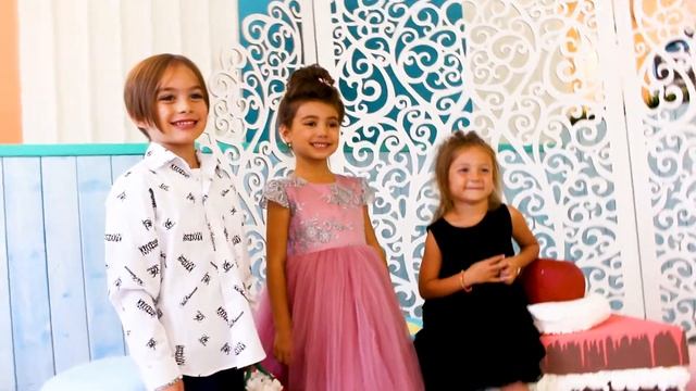 День рождения Таи в кафе Хомяк на Дунайском смотреть онлайн