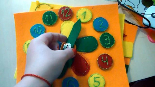 Развивающая книжка из фетра своими руками. смотреть онлайн