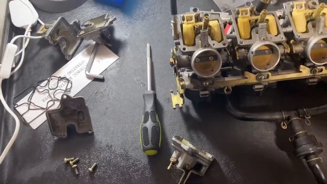 Suzuki Gsxr Srad Carbs Leaking Finally Fixed смотреть онлайн