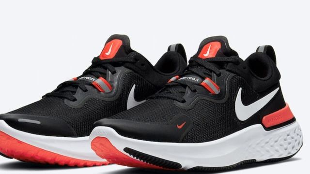 NIKE REACT MILER AVAILABLE IN “LASER CRIMSON” смотреть онлайн