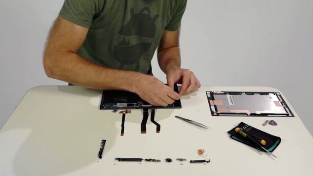 Sony's Xperia Z2 Tablet Build Up смотреть онлайн